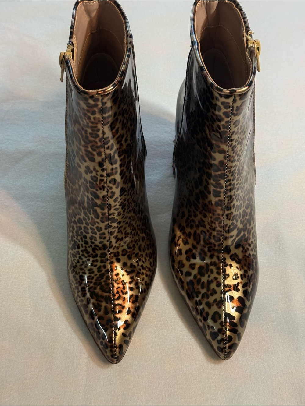 New Betsey Johnson Jackyy Leopard Ankle Boots wi/Rhinstone Block Heel. 7.5M - Picture 2 of 10